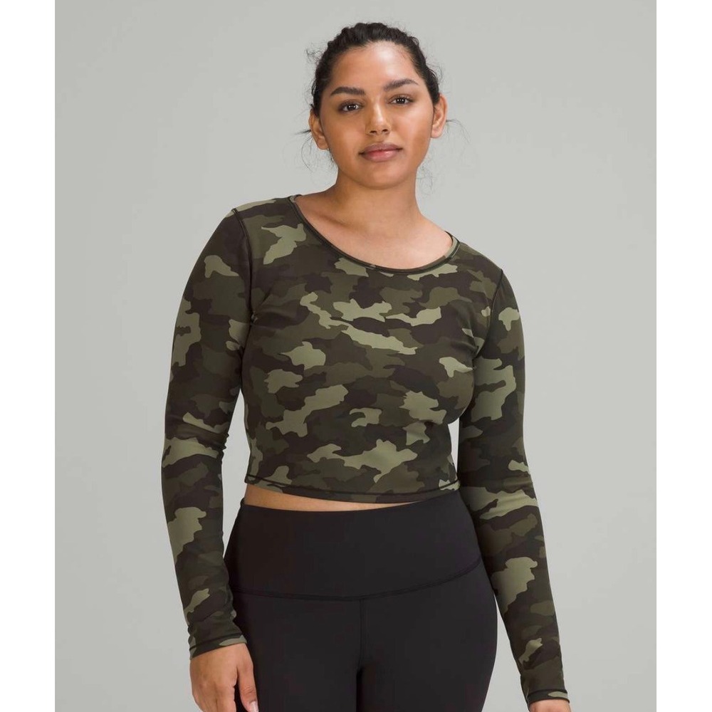 Lululemon Cropped Top Women 10 Green Excellent Camo Long Sleeve Scoop Neck